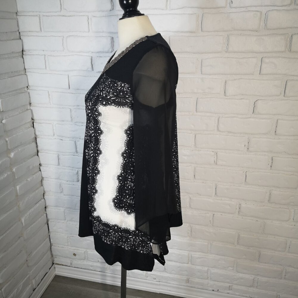 Alfani Petite Ladies Size Medium Petite Black & Ivory Patterned Tunic Length Top - Picture 4 of 10